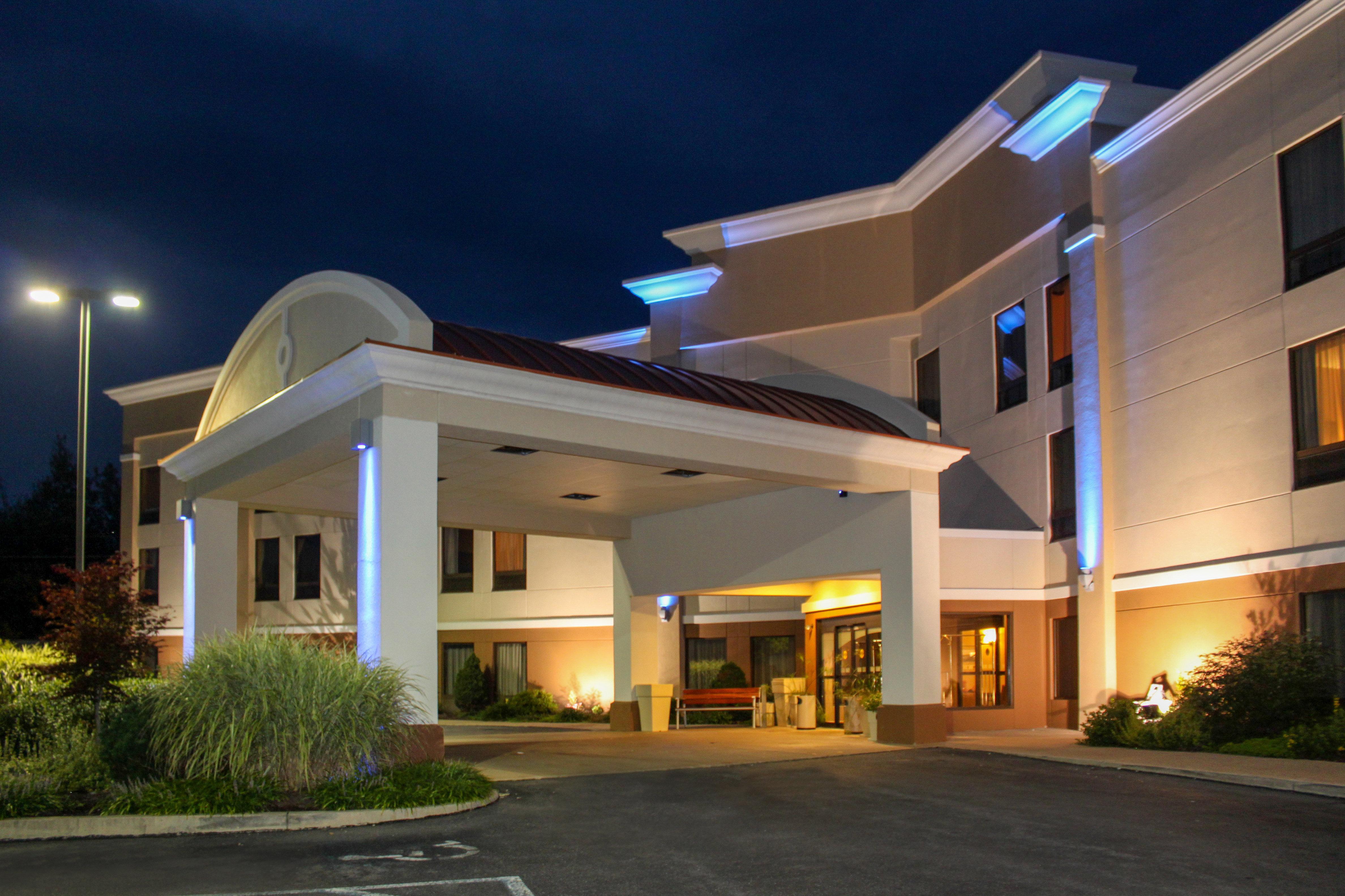 Holiday Inn Express Lewisburg - New Columbia, An Ihg Hotel Exterior photo